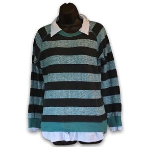 *632 Derek Heart Stripped Collar Sweater